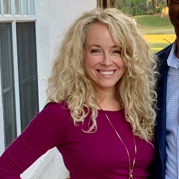 Meet your Posher, Kelli - Picture 1 of 1